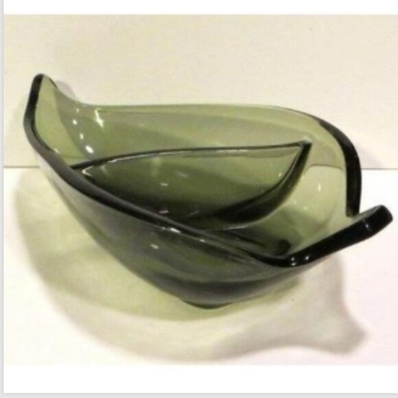 Vintage MCM Green Glass Dish For Home Decor And Serving Dual Sections - Picture 4 of 8